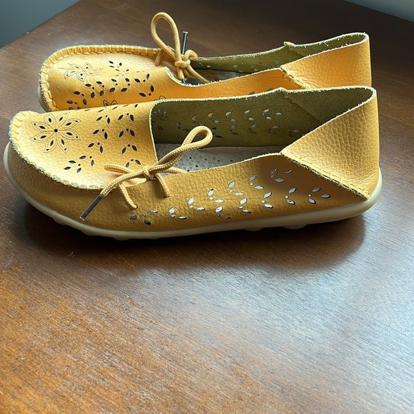 Socofy Ladies moccasins Sz. 8.5 - Picture 2 of 5